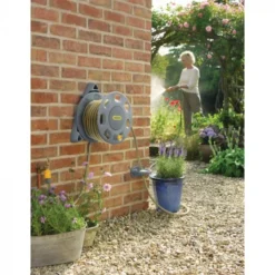 Verdant Living -Verdant Living 336168 30m wall mounted reel insitu