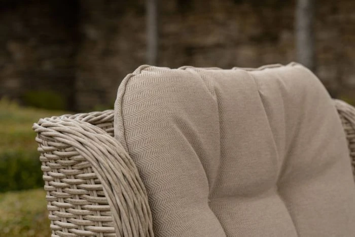 Bramblecrest Chedworth 6 Seat Set W 140Cm Round Table W Lazy Susan & Parasol 2 Bramblecrest Chedworth 6 Seat Set W 140Cm Round Table W Lazy Susan & Parasol - Image 2