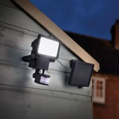 Smart Solar Super Bright Pir Millennium Floodlight - 1000 Lumens