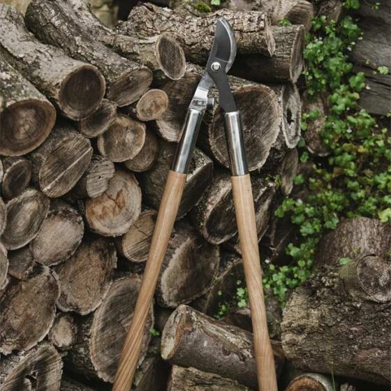 Kent And Stowe Wooden Bypass Loppers 1 Kent And Stowe Wooden Bypass Loppers